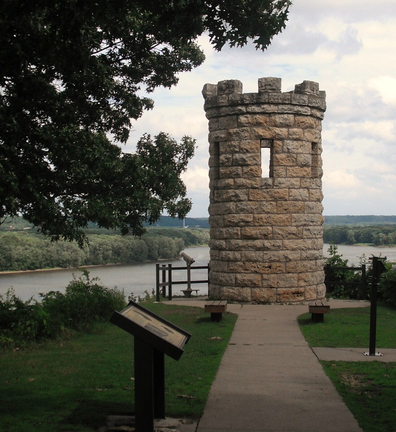 Julien Dubuque Monument.JPG